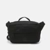 Samsøe Samsøe KAMMO CROSSBODY BAG UNISEX - Across Body Bag - Black -Samsøe Sales Store 0d0be82b0aa24c49a3c1ea5a0436903b