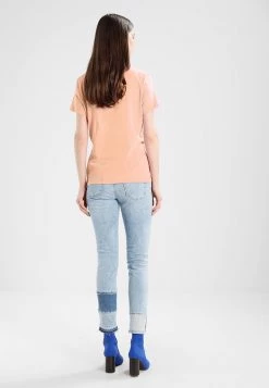 Samsøe Samsøe SOLLY TEE SOLID - Basic T-shirt - Peach Nougat -Samsøe Sales Store 235d301bac0f4b8195b4baf45240d9fb