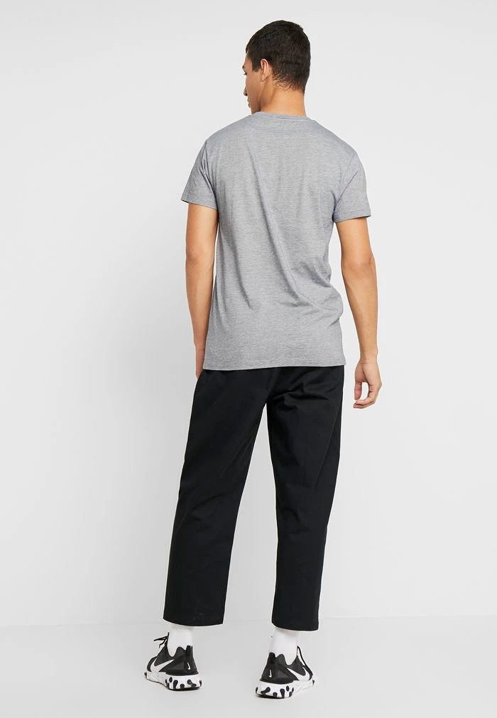 Samsøe Samsøe KRONOS - Basic T-shirt - Total Eclipse 5 Samsøe Samsøe KRONOS - Basic T-shirt - Total Eclipse - Image 3