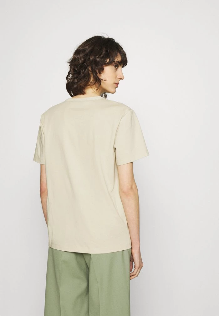 Samsøe Samsøe VIGDIS - Print T-shirt - Brown Rice 5 Samsøe Samsøe VIGDIS - Print T-shirt - Brown Rice - Image 3