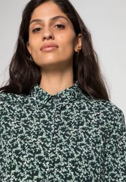 Samsøe Samsøe MILLY SHIRT - Button-down Blouse - Winter Ivy -Samsøe Sales Store 2d007a6c4f2e4599a41a3e1e4dafce72