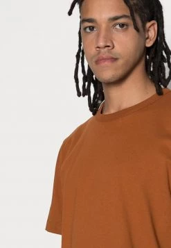 Samsøe Samsøe HUGO - Basic T-shirt - Caramel Cafe -Samsøe Sales Store 2dc75e8f8a7647789b45f1d24d1bc449