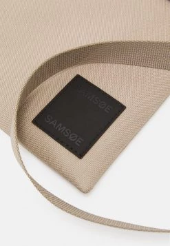 Samsøe Samsøe COBETT NECK UNISEX - Across Body Bag - Humus -Samsøe Sales Store 33139da40f4c44f59048f40e38f5cc4d