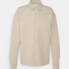 Samsøe Samsøe POUL SHIRT - Shirt - Beige 2 Samsøe Samsøe POUL SHIRT - Shirt - Beige -Samsøe Sales Store 3b80a8e5bbe349bfaf98e8426328ac6f