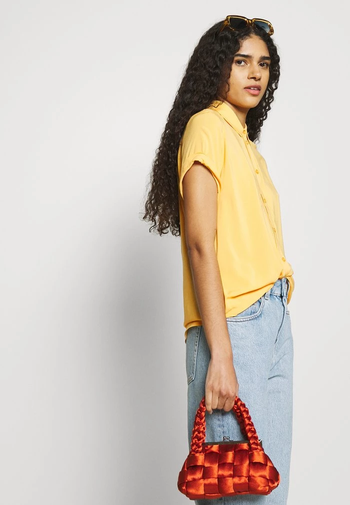 Samsøe Samsøe MAJAN SHIRT - Button-down Blouse - Jurassic Gold 6 Samsøe Samsøe MAJAN SHIRT - Button-down Blouse - Jurassic Gold - Image 4