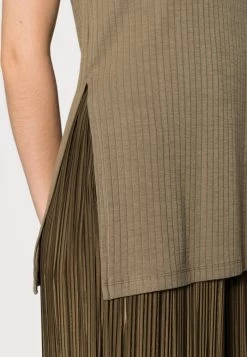 Samsøe Samsøe REGINE - Top - Covert Green -Samsøe Sales Store 4694b1273ae84e7c9f9b046d4a936070