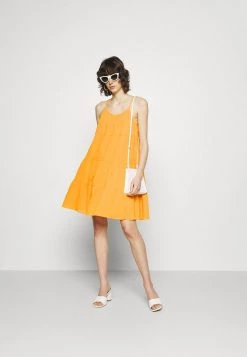 Samsøe Samsøe SARAH DRESS - Day Dress - Jurassic Gold -Samsøe Sales Store 4ac8b08b1ea94849a416ce1ec0b3d385