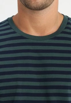 Samsøe Samsøe PATRICK - Print T-shirt - Dark Spruce Blue -Samsøe Sales Store 53a9f6051af6487789ac4cdc3a45c720
