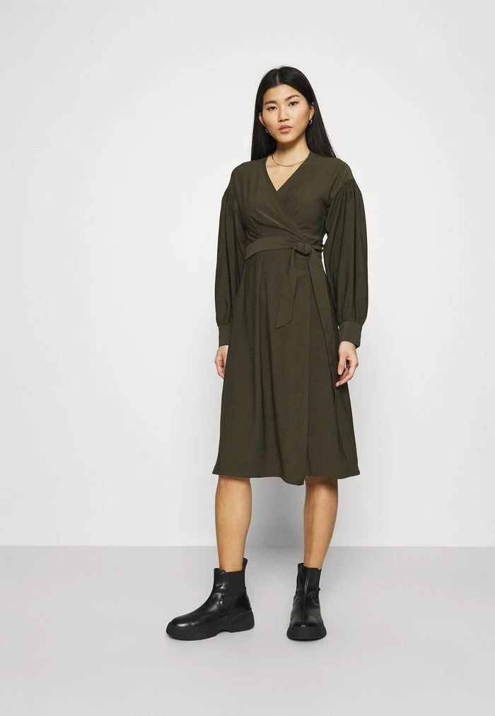 Samsøe Samsøe MERRILL DRESS - Day Dress - Black Olive 4 Samsøe Samsøe MERRILL DRESS - Day Dress - Black Olive - Image 2