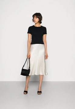 Samsøe Samsøe LILA - Basic T-shirt - Black -Samsøe Sales Store 5e2f50597ecb4b2b93fafb443935189c