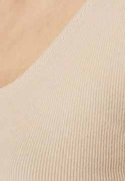 Samsøe Samsøe ALEXA TEE - Basic T-shirt - Humus 13 Samsøe Samsøe ALEXA TEE - Basic T-shirt - Humus -Samsøe Sales Store 699a6e55e15d41669b50f36684223b1b