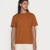 Samsøe Samsøe HUGO - Basic T-shirt - Caramel Cafe 2 Samsøe Samsøe HUGO - Basic T-shirt - Caramel Cafe -Samsøe Sales Store 6a41039c667d41e48b091058729cf2b0