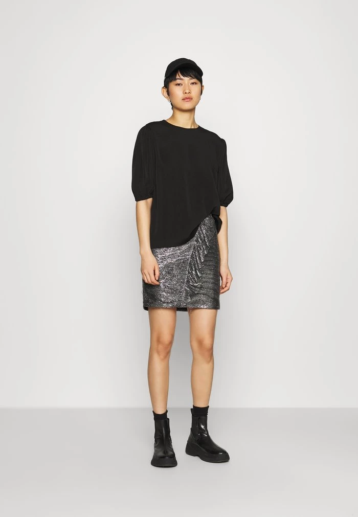 Samsøe Samsøe ARAM BLOUSE - Basic T-shirt - Black 4 Samsøe Samsøe ARAM BLOUSE - Basic T-shirt - Black - Image 2
