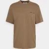 Samsøe Samsøe NORSBRO - Basic T-shirt - Caribou -Samsøe Sales Store 6dedac52bb3d4253b49cb1295bd8c3eb