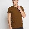 Samsøe Samsøe KRONOS - Basic T-shirt - Brown -Samsøe Sales Store 6fa3de6435314369b4074bf6e3e9649e