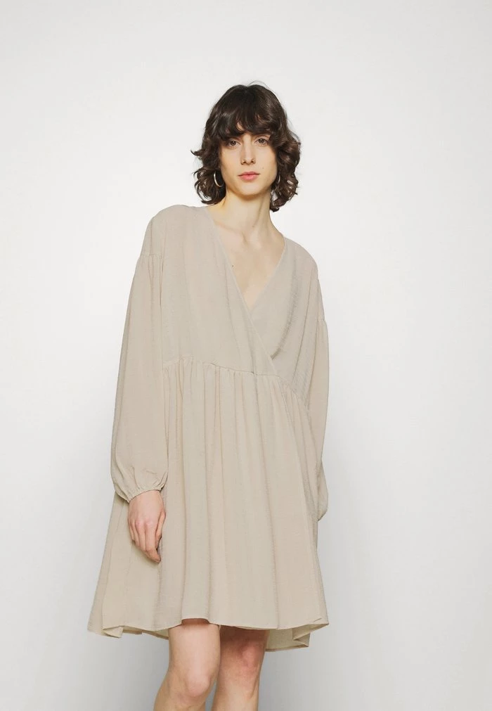 Samsøe Samsøe JOLIE DRESS - Day Dress - Quicksand 3 Samsøe Samsøe JOLIE DRESS - Day Dress - Quicksand