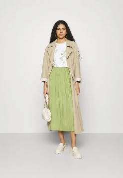 Samsøe Samsøe UMA SKIRT - Pleated Skirt - Tarragon -Samsøe Sales Store 73f01b7871ff4cb7969d4ca91d99e0c4