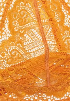 Samsøe Samsøe MARILYN BRA - Triangle Bra - Golden Ochre 14 Samsøe Samsøe MARILYN BRA - Triangle Bra - Golden Ochre -Samsøe Sales Store 7901561a5f1247b38c74267229b8b325