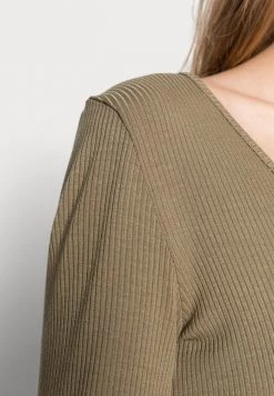 Samsøe Samsøe PATTY LONG DRESS - Maxi Dress - Covert Green -Samsøe Sales Store 7c16fd8a4d7e4fd3adc635052d81a394