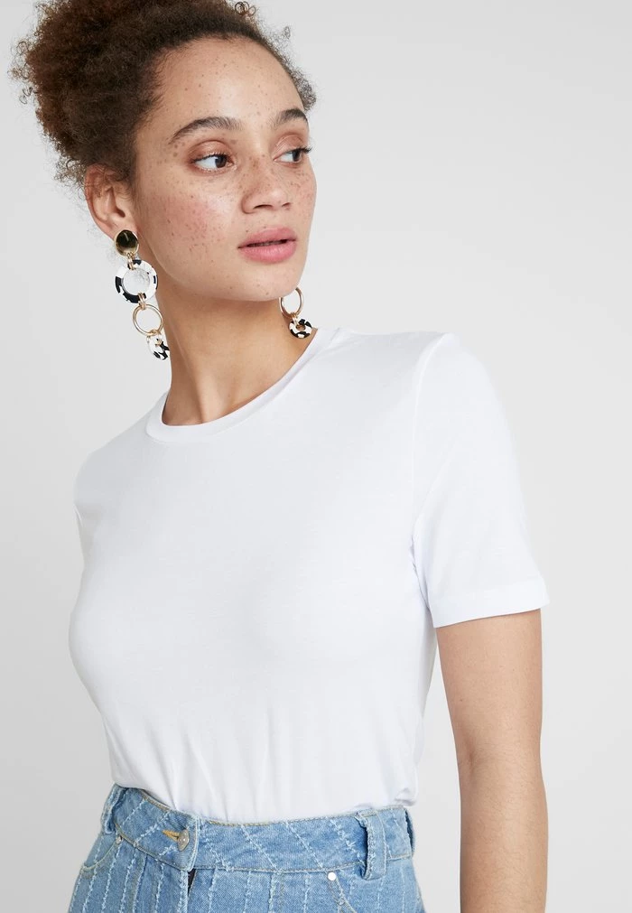 Samsøe Samsøe ESTER - Basic T-shirt - White 7 Samsøe Samsøe ESTER - Basic T-shirt - White - Image 5