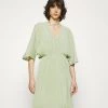 Samsøe Samsøe ANDINE DRESS - Day Dress - Fog Green -Samsøe Sales Store 8ca68f69c2e44cc6a77eec4e172caac5