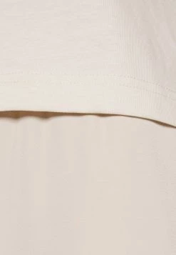 Samsøe Samsøe CHROME - Basic T-shirt - Whitecap Gray 11 Samsøe Samsøe CHROME - Basic T-shirt - Whitecap Gray -Samsøe Sales Store 8d3c023c7b2c4550abfd41a1c445f2f2