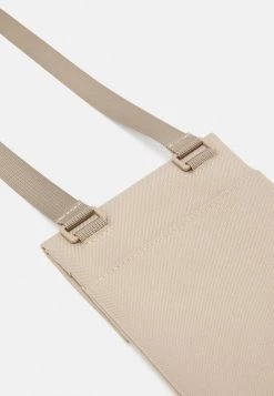 Samsøe Samsøe COBETT NECK UNISEX - Across Body Bag - Humus -Samsøe Sales Store 90006649c9394719ab15a3a576db3ce0