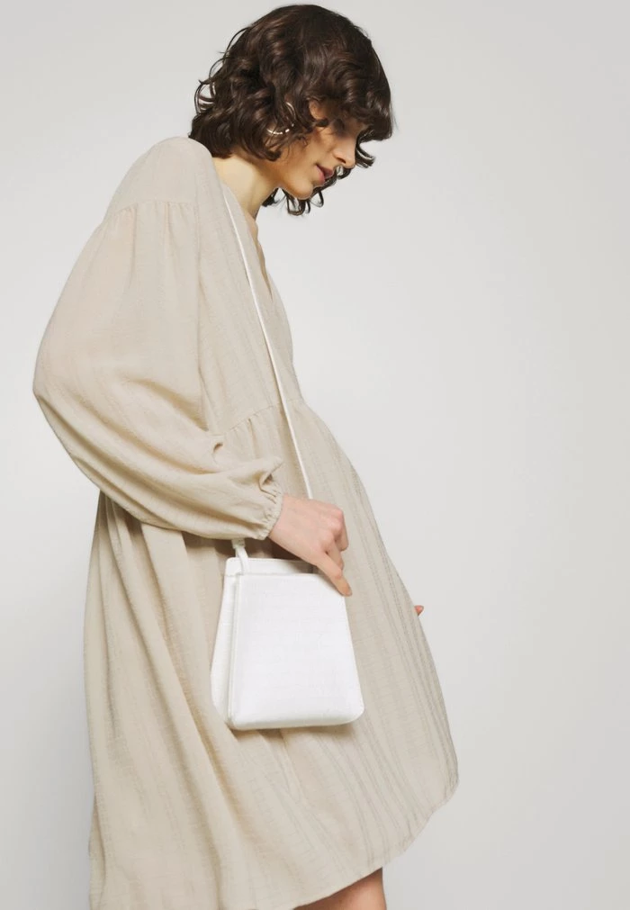 Samsøe Samsøe JOLIE DRESS - Day Dress - Quicksand 6 Samsøe Samsøe JOLIE DRESS - Day Dress - Quicksand - Image 4