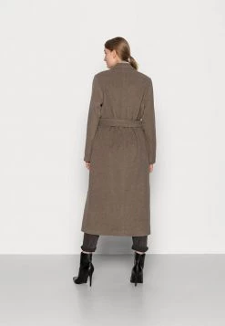 Samsøe Samsøe ASTRID COAT - Classic Coat - Taupe -Samsøe Sales Store 9c6616ba7c024f65847fff6868cbefa1