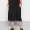 Samsøe Samsøe UMA SKIRT - Pleated Skirt - Black -Samsøe Sales Store 9dbab896759142daaecfb083fb723ca5