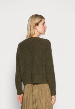 Samsøe Samsøe ETAYA CARDIGAN - Cardigan - Dark Olive 9 Samsøe Samsøe ETAYA CARDIGAN - Cardigan - Dark Olive -Samsøe Sales Store a6281a42bf9548ab87a0424ec5145f88