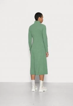 Samsøe Samsøe AMARISTA T NECK DRESS - Jumper Dress - Dark Ivy -Samsøe Sales Store ad6f5d38c00e417291f468b62b900ad4