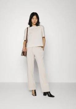 Samsøe Samsøe CHROME - Basic T-shirt - Whitecap Gray 8 Samsøe Samsøe CHROME - Basic T-shirt - Whitecap Gray -Samsøe Sales Store b1bb97d9f2a3472a9654c246ac75e416