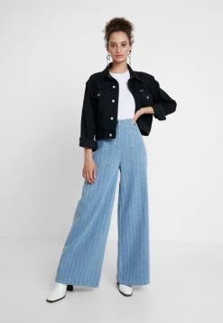 Samsøe Samsøe ESTER - Basic T-shirt - White 8 Samsøe Samsøe ESTER - Basic T-shirt - White -Samsøe Sales Store b38d8a62b68b4dd98fcf77b93f2a1333