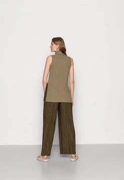 Samsøe Samsøe REGINE - Top - Covert Green -Samsøe Sales Store b910f43e0da3498db8c99fa08310824c