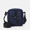 Samsøe Samsøe ARNOLD BAG UNISEX - Across Body Bag - Blue Tile -Samsøe Sales Store b93912e09a984e79ba47b63a13ebe0c6