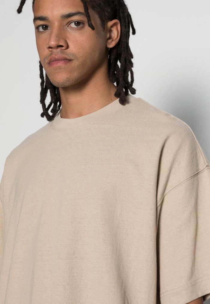 Samsøe Samsøe JALMER - Basic T-shirt - Humus 7 Samsøe Samsøe JALMER - Basic T-shirt - Humus - Image 5