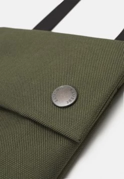 Samsøe Samsøe COBETT NECK UNISEX - Across Body Bag - Capulet Olive -Samsøe Sales Store c000d734a5ed4034b3d56a961fa6a4a6