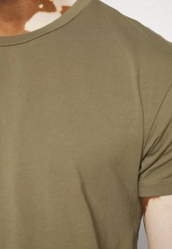 Samsøe Samsøe KRONOS - Basic T-shirt - Covert Green 11 Samsøe Samsøe KRONOS - Basic T-shirt - Covert Green -Samsøe Sales Store d26f8e4a4c5e4707b5d201e53c375714