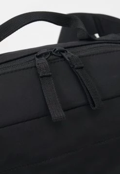 Samsøe Samsøe KAMMO CROSSBODY BAG UNISEX - Across Body Bag - Black 10 Samsøe Samsøe KAMMO CROSSBODY BAG UNISEX - Across Body Bag - Black -Samsøe Sales Store de94aa29ba7d4ca0a3acbf6533f6725e