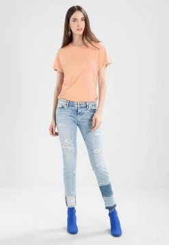 Samsøe Samsøe SOLLY TEE SOLID - Basic T-shirt - Peach Nougat -Samsøe Sales Store eca8da3d26264be9bc4fbd3c3977a72d