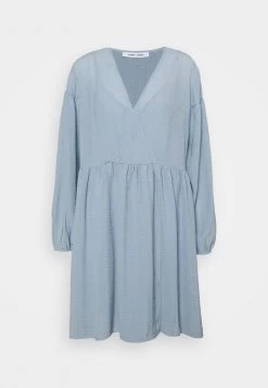 Samsøe Samsøe JOLIE DRESS - Day Dress - Dusty Blue -Samsøe Sales Store f2c5ffe652b64a36af0daa8adab08a6a