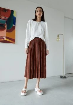 Samsøe Samsøe UMA SKIRT - Pleated Skirt - Cappuccino -Samsøe Sales Store fd0110a9a3b14a21a7a9cc5070d2e2ec