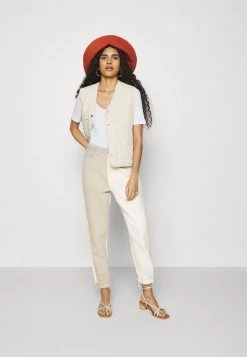 Samsøe Samsøe ALEXO - Basic T-shirt - Bright White 9 Samsøe Samsøe ALEXO - Basic T-shirt - Bright White -Samsøe Sales Store fdeed60a074b4e20be1ae4cc43f7a6e0